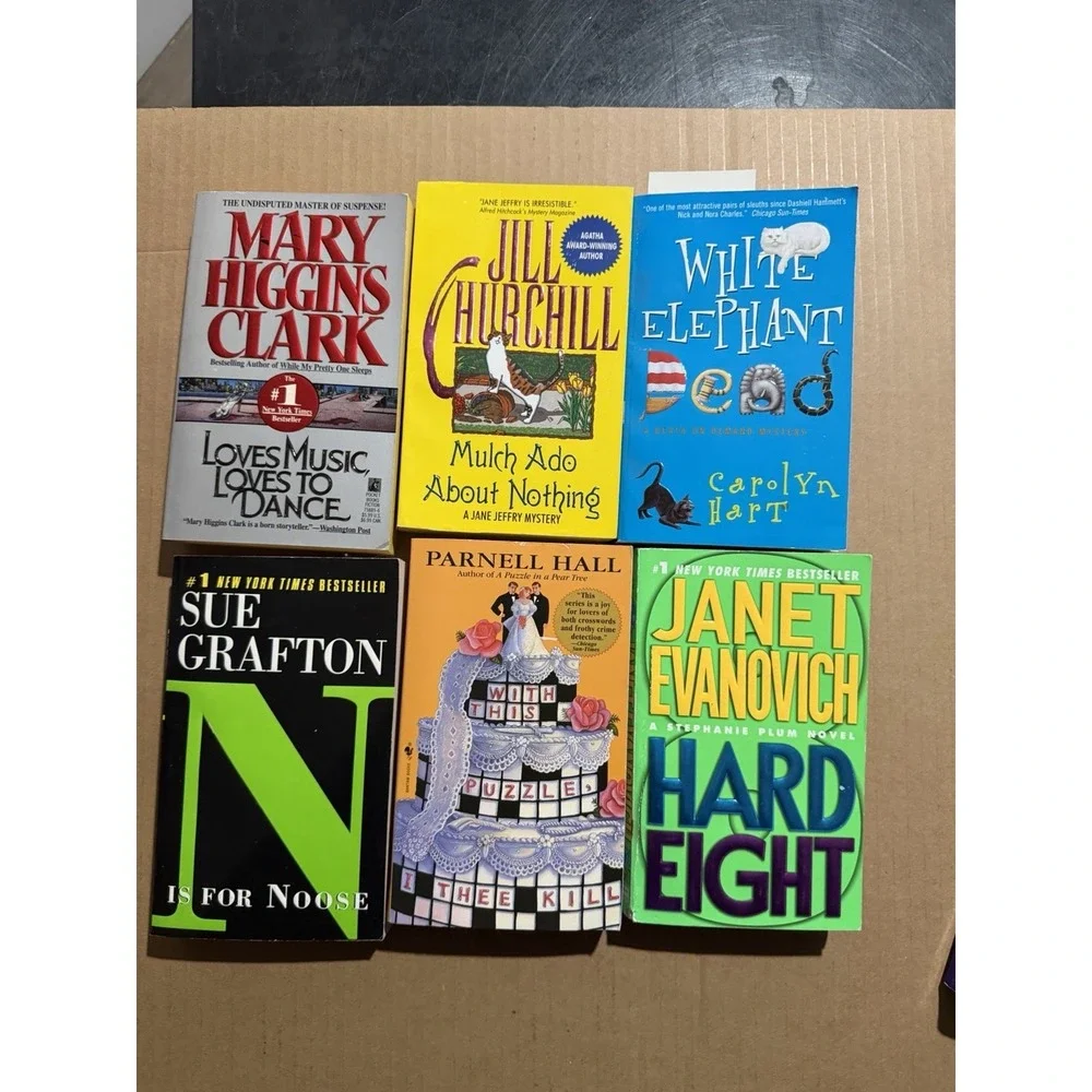 Lot of 10 random murder mystery novel paperback books,‎ various authors B6